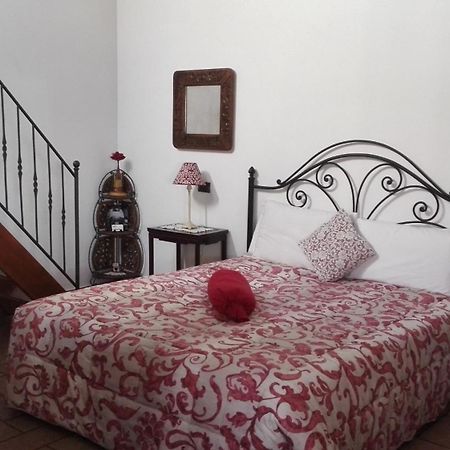 Agriturismo Maiocchi Villa Borgarello Habitación foto