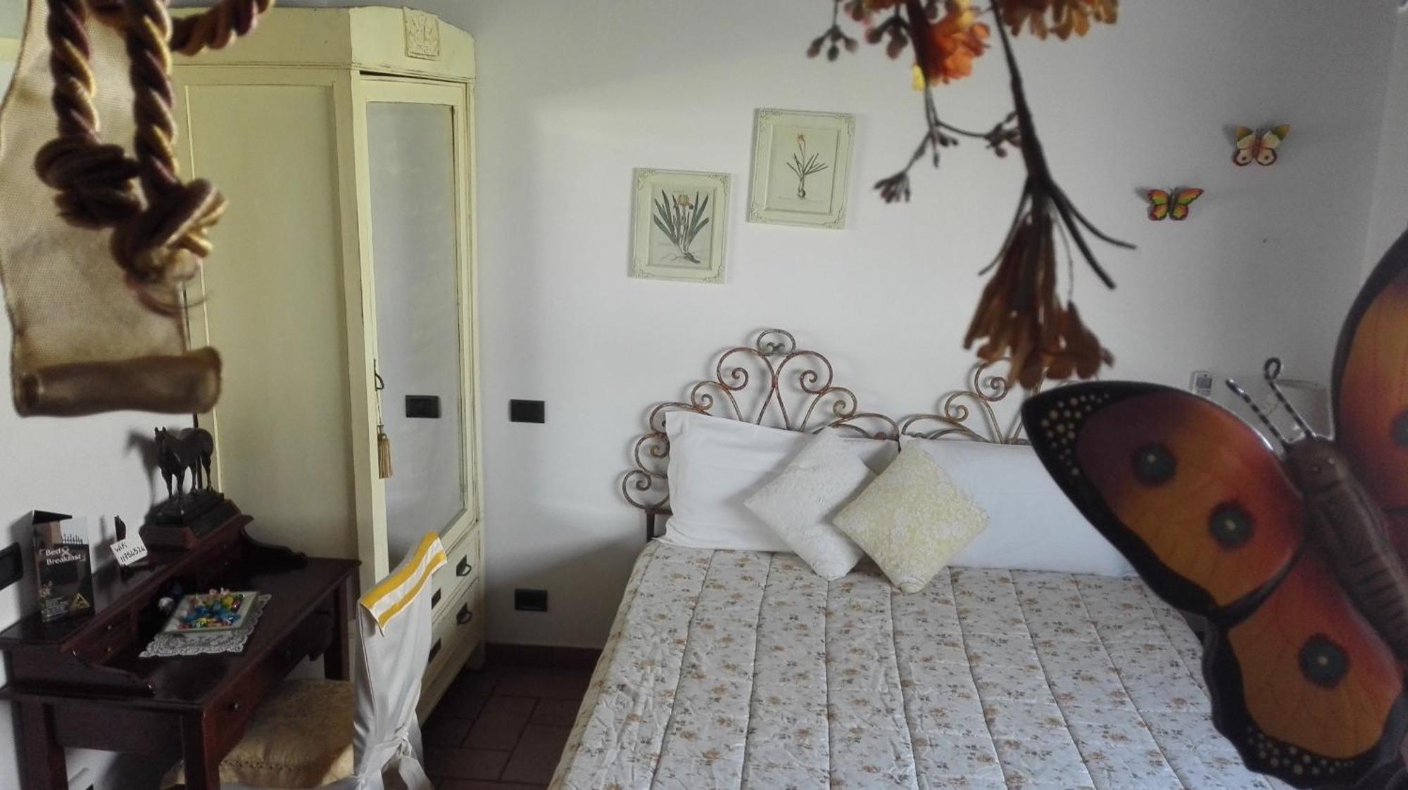 Agriturismo Maiocchi Villa Borgarello Habitación foto
