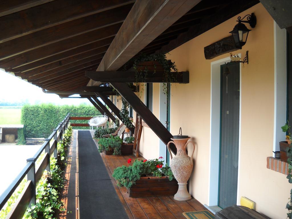 Agriturismo Maiocchi Villa Borgarello Exterior foto
